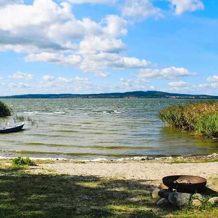 Reihenhaus Am Kummerower See, בית נופש *